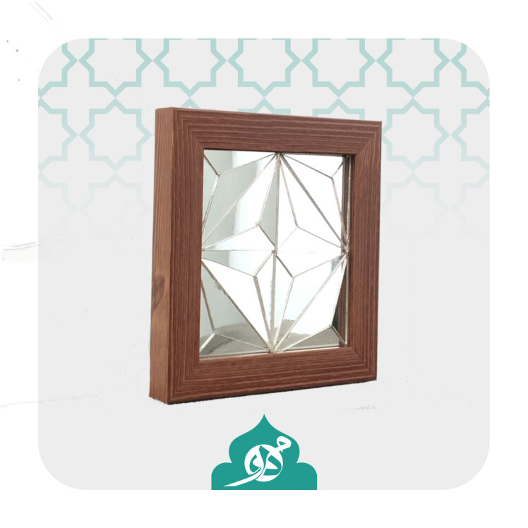 قاب آینه طرح حرم، طراحی زیبا و هنرمندانه با جزئیات مذهبی و جذابیت خاص.