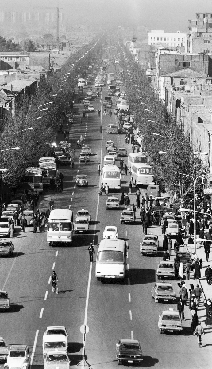 عکس: نمای بالا خیابان( ایت الله شیرازی فعلی) 