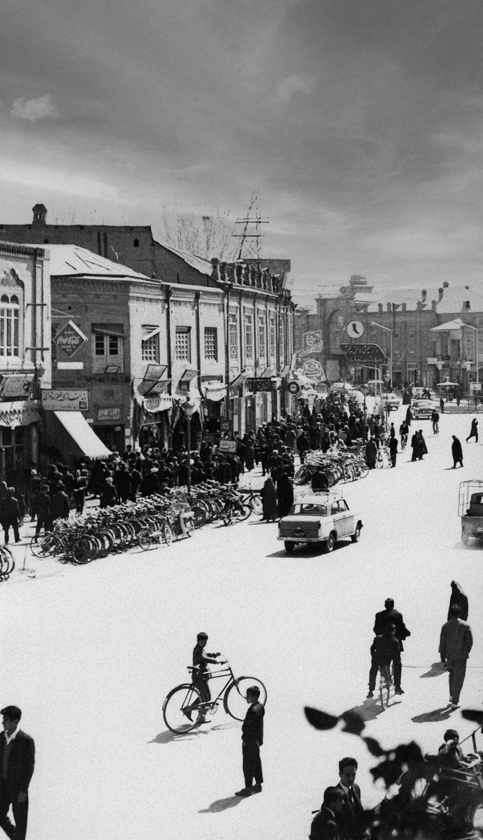 نمایی از خیابان فلکه حرم امام رضا(ع)