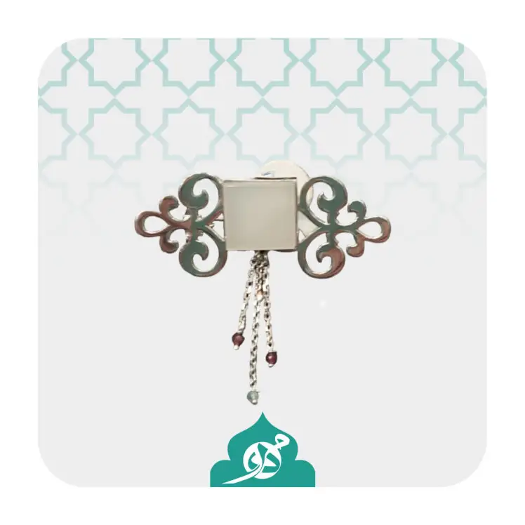 سنجاق سینه نقره با نگین سنگ متبرک حرم امام رضا(ع)